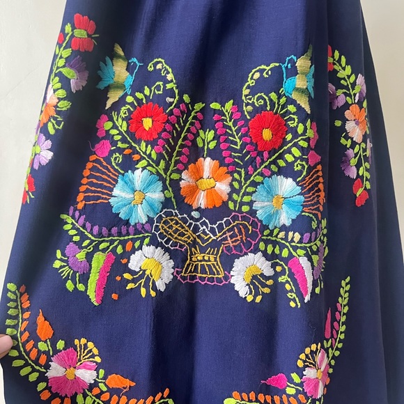 Vintage Oaxacan Navy Blue Embroidered Midi Dress 1970’s Mexican Floral Dress - Picture 4 of 8